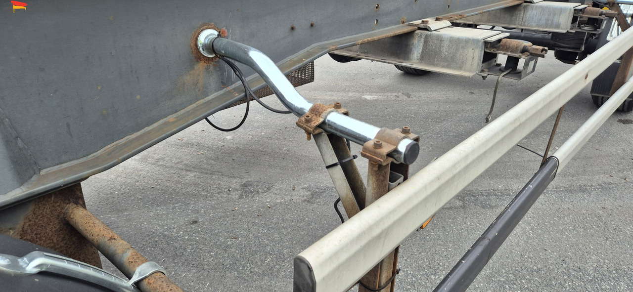 Hueffermann HSA 1870 mit Schlitten Zustand normal - Прицеп мультилифт/ Бункеровоз: фото 4 Hueffermann HSA 1870 mit Schlitten Zustand normal - Прицеп мультилифт/ Бункеровоз: фото 4