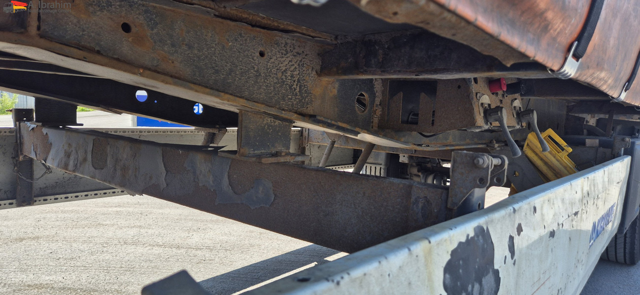 Krone AZP Schiebeplane, Edscha - Тентованный прицеп: фото 4 Krone AZP Schiebeplane, Edscha - Тентованный прицеп: фото 4