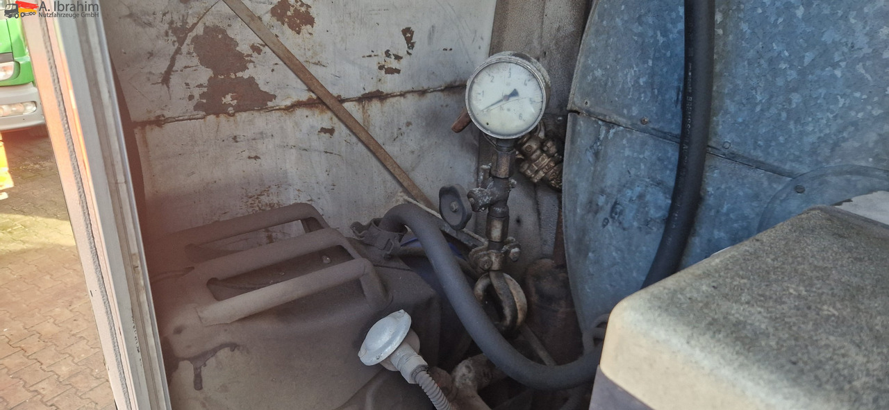 MAN TGA Asphaltspritze Schäfer 20 000 Liters - Грузовик-цистерна: фото 3 MAN TGA Asphaltspritze Schäfer 20 000 Liters - Грузовик-цистерна: фото 3