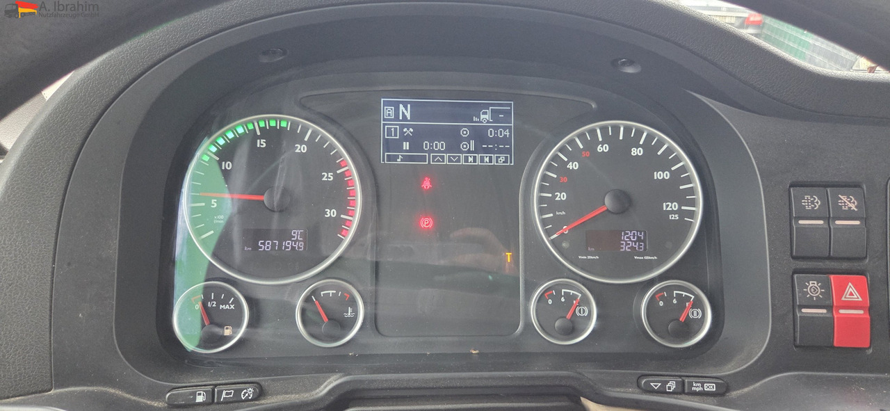 MAN TGX 26.460 BDF | 6x2 | Liftachse Retarder | 2xVorhanden | klima - Грузовик-контейнеровоз/ Сменный кузов: фото 2 MAN TGX 26.460 BDF | 6x2 | Liftachse Retarder | 2xVorhanden | klima - Грузовик-контейнеровоз/ Сменный кузов: фото 2