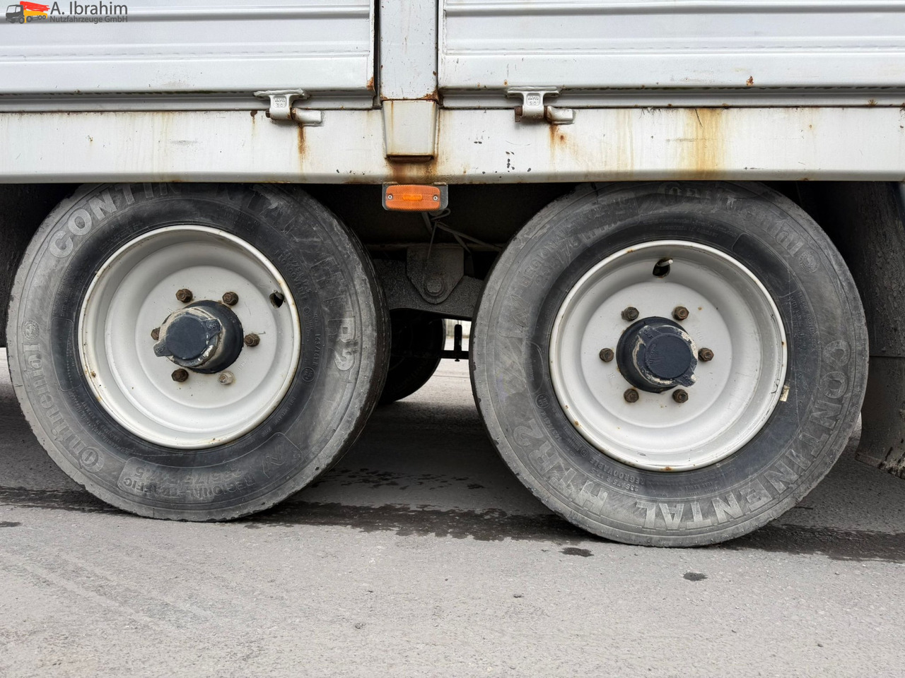 Obermaier TUE110 SDAH Tieflader | | Trommelbremse | Rampen | 7.2 Plattform | Stützfuß vorne - Низкорамный прицеп: фото 3 Obermaier TUE110 SDAH Tieflader | | Trommelbremse | Rampen | 7.2 Plattform | Stützfuß vorne - Низкорамный прицеп: фото 3