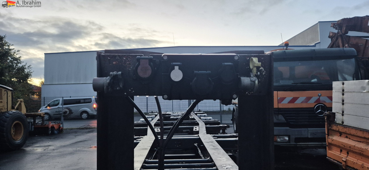 Schmitz SCF24 2x20,30,40,45 ft Multichassis, ausziehbar в лизинг Schmitz SCF24 2x20,30,40,45 ft Multichassis, ausziehbar: фото 13