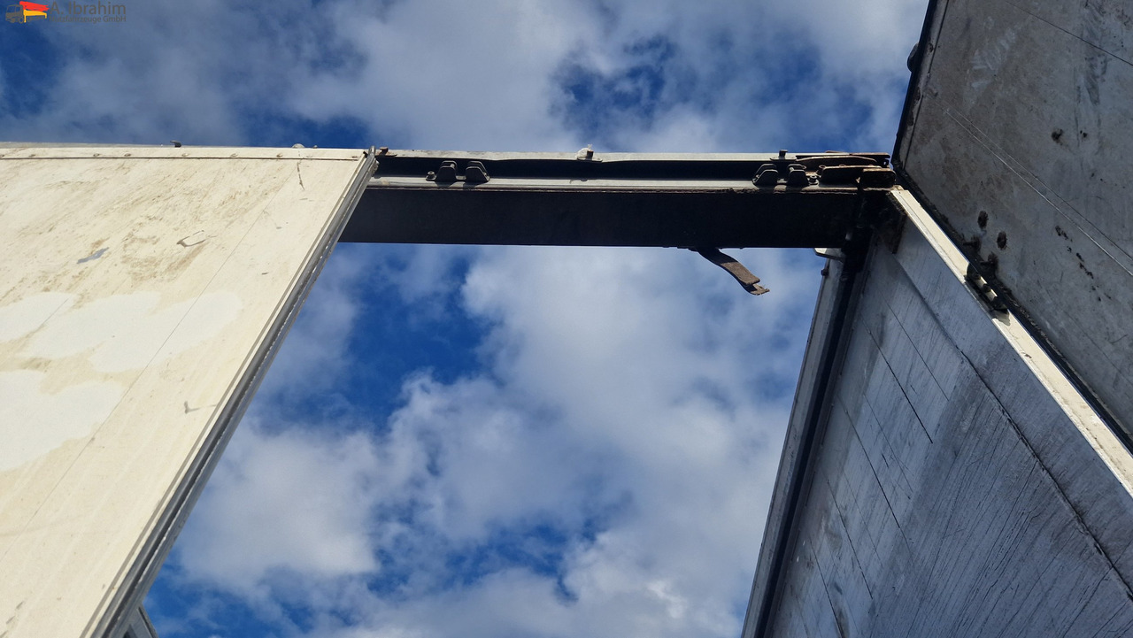 Schmitz SW 24 Schubboden, Liftachse,Ersatzradhalterung Kabelfernbedienung, Trichter - Полуприцеп с подвижным полом: фото 4 Schmitz SW 24 Schubboden, Liftachse,Ersatzradhalterung Kabelfernbedienung, Trichter - Полуприцеп с подвижным полом: фото 4