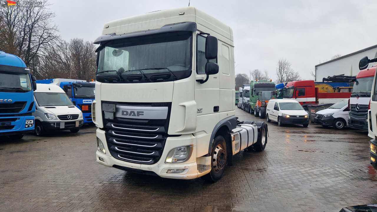 Daf XF440FT Spacecab, PTU für Kompressor - Тягач: фото 1 Daf XF440FT Spacecab, PTU für Kompressor - Тягач: фото 1