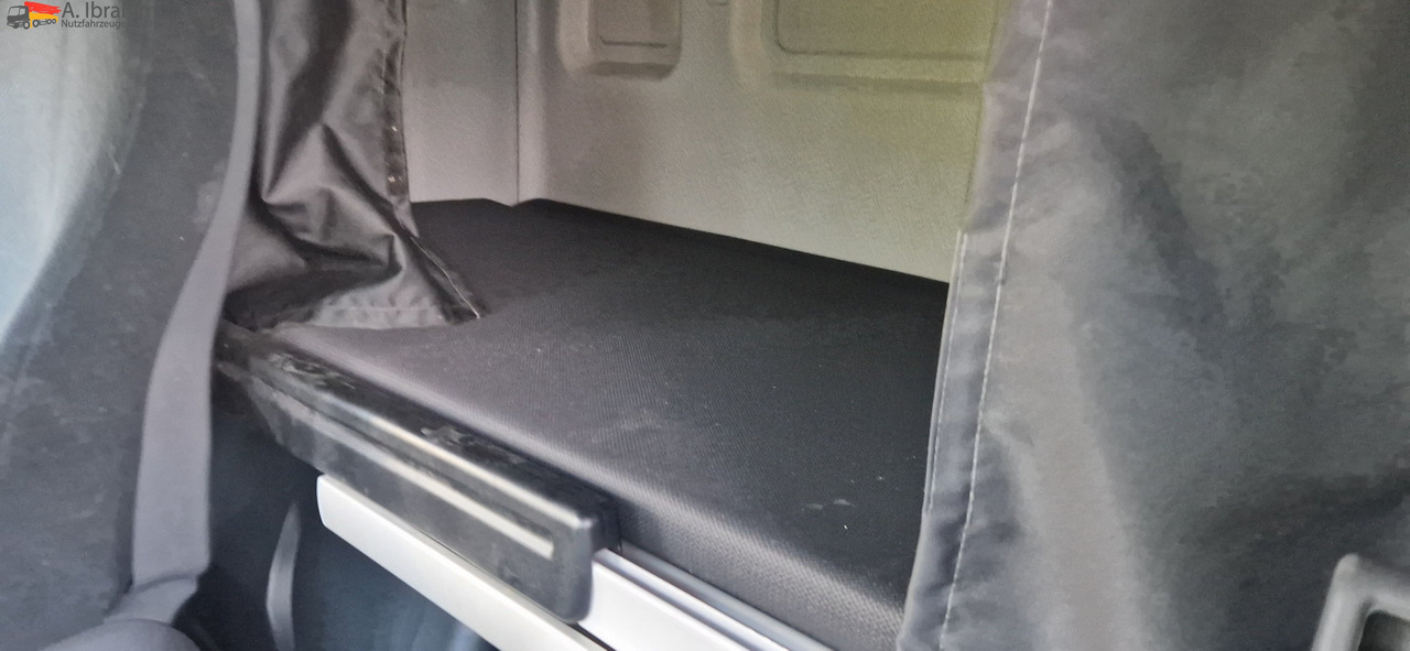 MAN TGS 18.400 PTO für Kompressor deutsches Fahrzeug - Тягач: фото 2 MAN TGS 18.400 PTO für Kompressor deutsches Fahrzeug - Тягач: фото 2