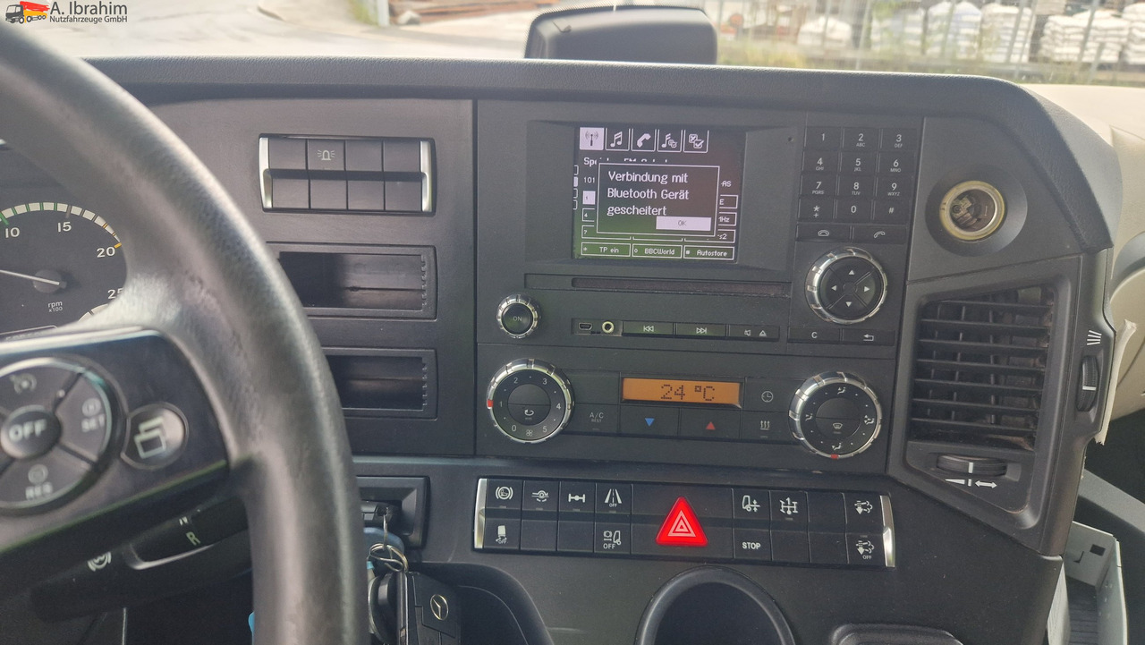 Тягач Mercedes-Benz DB 1843 Retarder Kipphydraulik Actros, sehr sauber, Alufelgen: фото 15 Тягач Mercedes-Benz DB 1843 Retarder Kipphydraulik Actros, sehr sauber, Alufelgen: фото 15