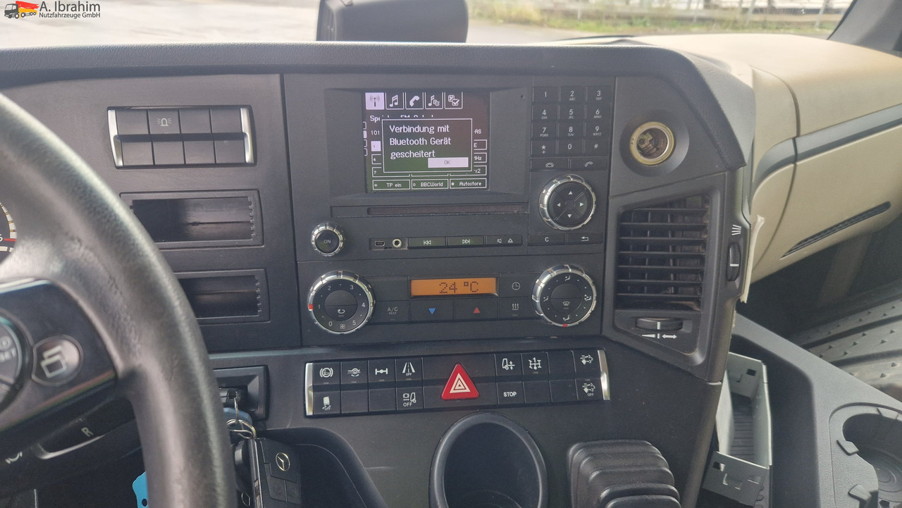 Тягач Mercedes-Benz DB 1843 Retarder Kipphydraulik Actros, sehr sauber, Alufelgen: фото 13 Тягач Mercedes-Benz DB 1843 Retarder Kipphydraulik Actros, sehr sauber, Alufelgen: фото 13