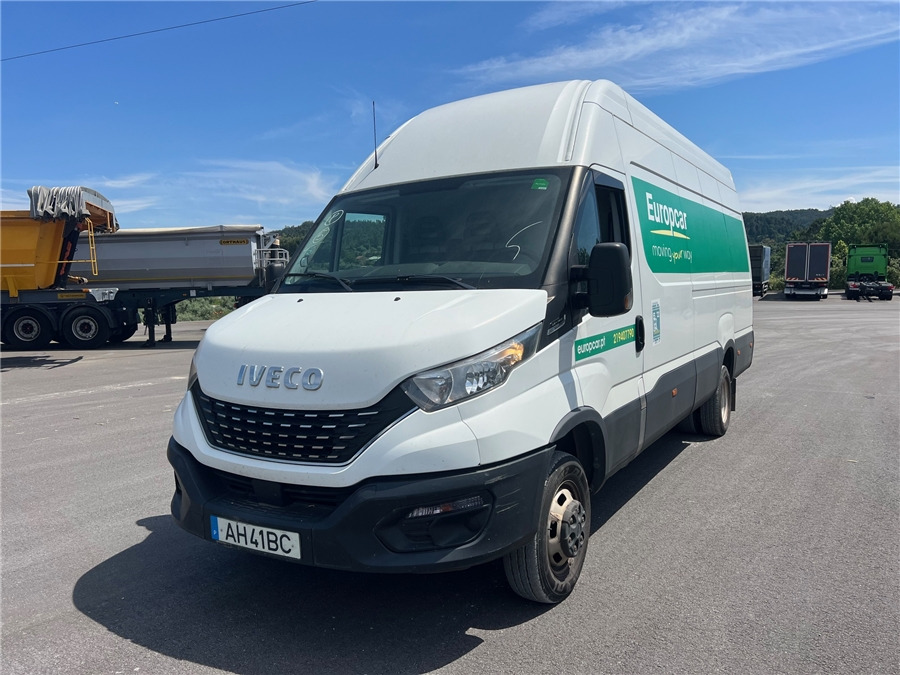 Iveco 35C16HA8V - Цельнометаллический фургон: фото 1 Iveco 35C16HA8V - Цельнометаллический фургон: фото 1