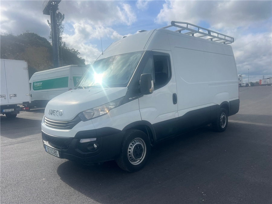 Iveco 35S16 - Цельнометаллический фургон: фото 3 Iveco 35S16 - Цельнометаллический фургон: фото 3