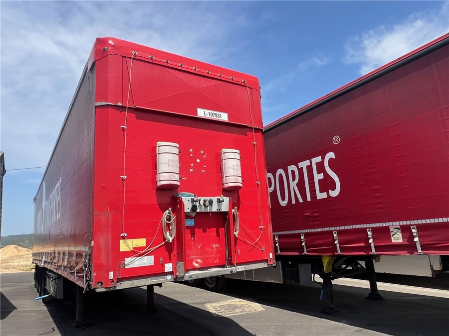 SCHMITZ CARGOBULL SCB-S3T TETO ELEVAR - Тентованный полуприцеп: фото 2 SCHMITZ CARGOBULL SCB-S3T TETO ELEVAR - Тентованный полуприцеп: фото 2
