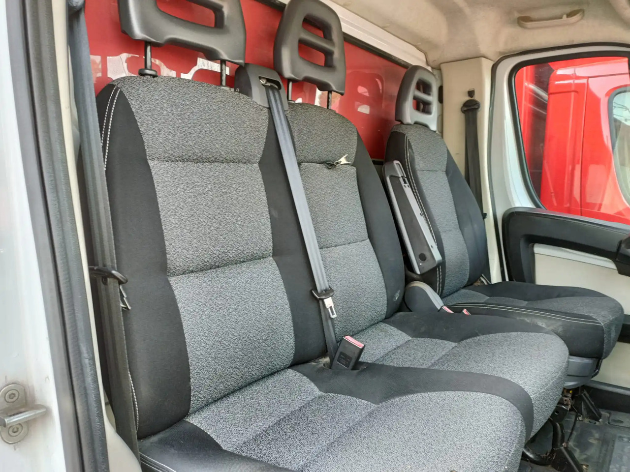 FIAT DUCATO BOX - Фургон с закрытым кузовом: фото 5 FIAT DUCATO BOX - Фургон с закрытым кузовом: фото 5