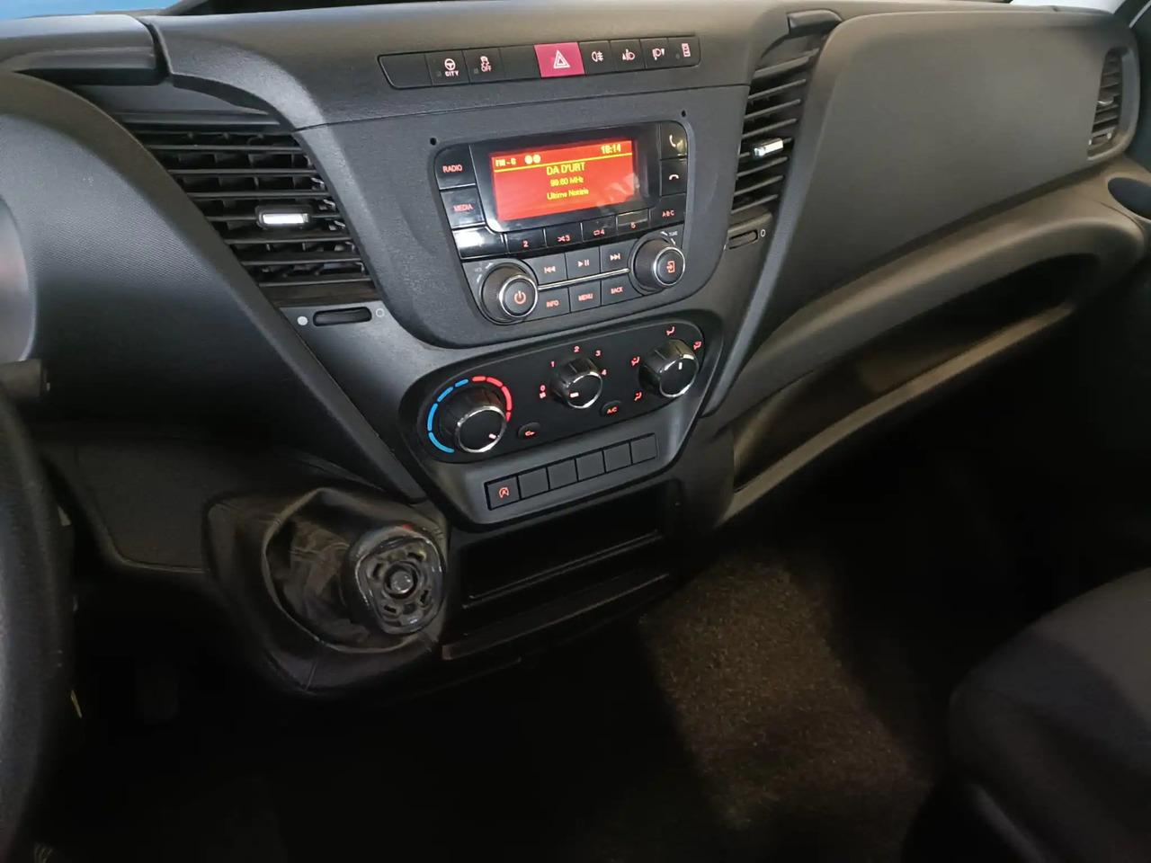 IVECO DAILY 35C14 DOPPIA CABINA RIBALTABILE 2.3 в лизинг IVECO DAILY 35C14 DOPPIA CABINA RIBALTABILE 2.3: фото 12