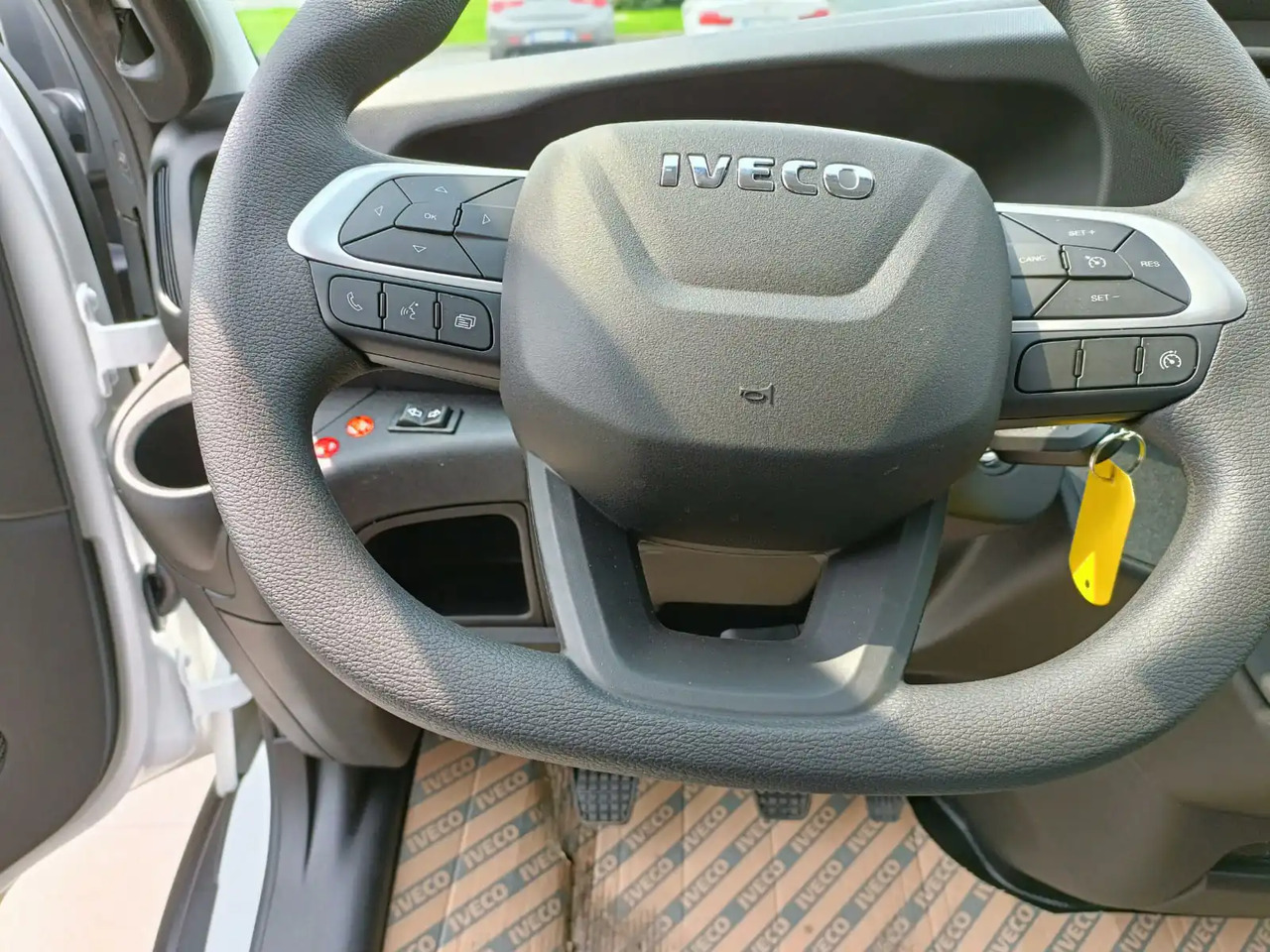 Малотоннажный самосвал IVECO DAILY 35C16 3000 cc KM 0: фото 11