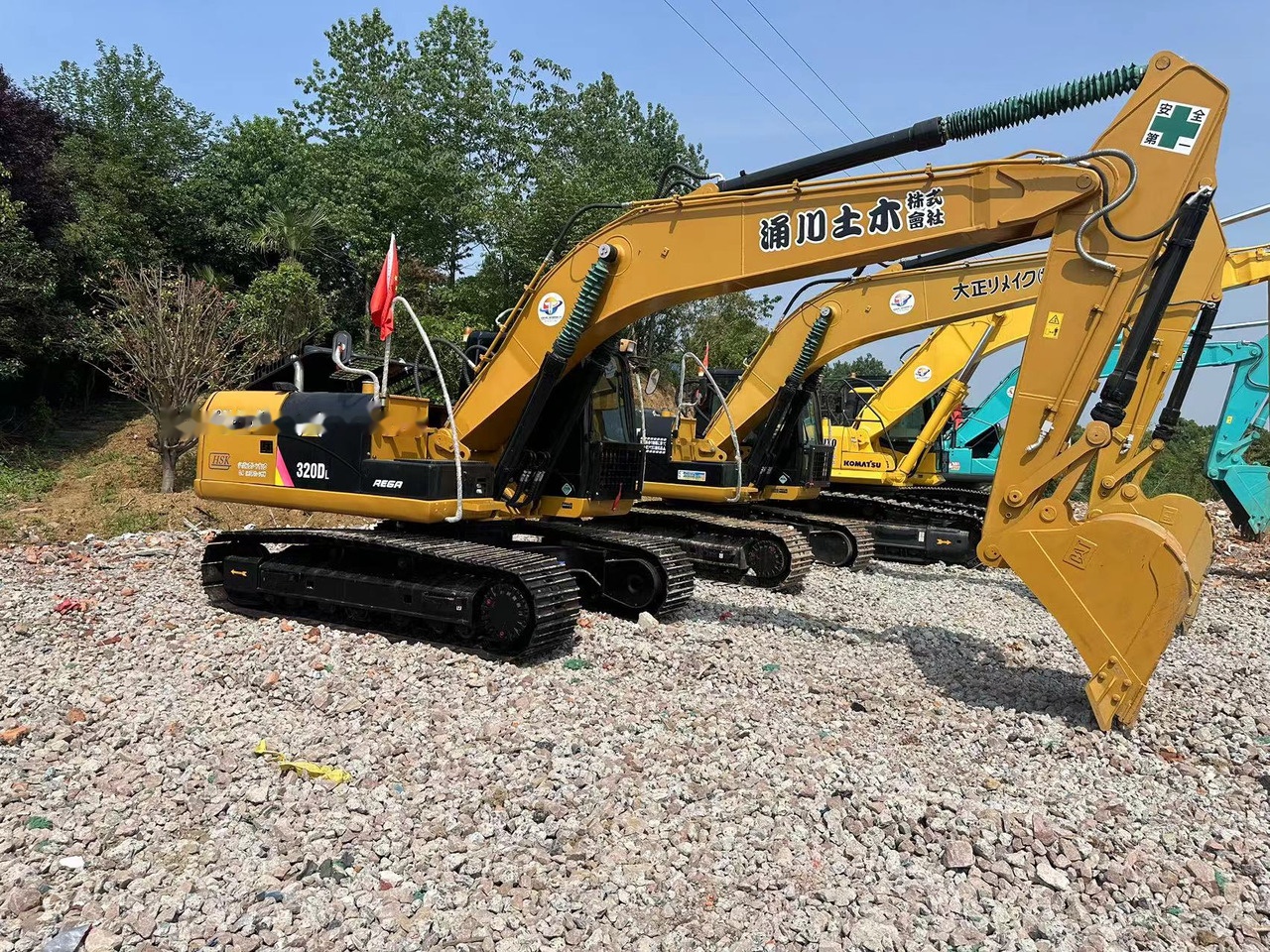 Caterpillar 320D2 - Гусеничный экскаватор: фото 3 Caterpillar 320D2 - Гусеничный экскаватор: фото 3