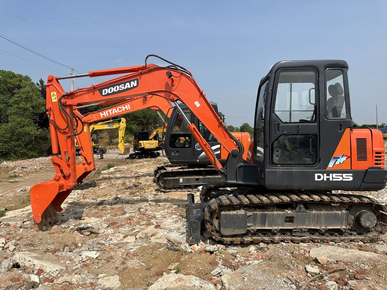 Doosan DH55 - Гусеничный экскаватор: фото 1 Doosan DH55 - Гусеничный экскаватор: фото 1