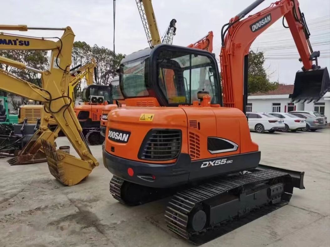 Doosan DX55 - Гусеничный экскаватор: фото 5 Doosan DX55 - Гусеничный экскаватор: фото 5
