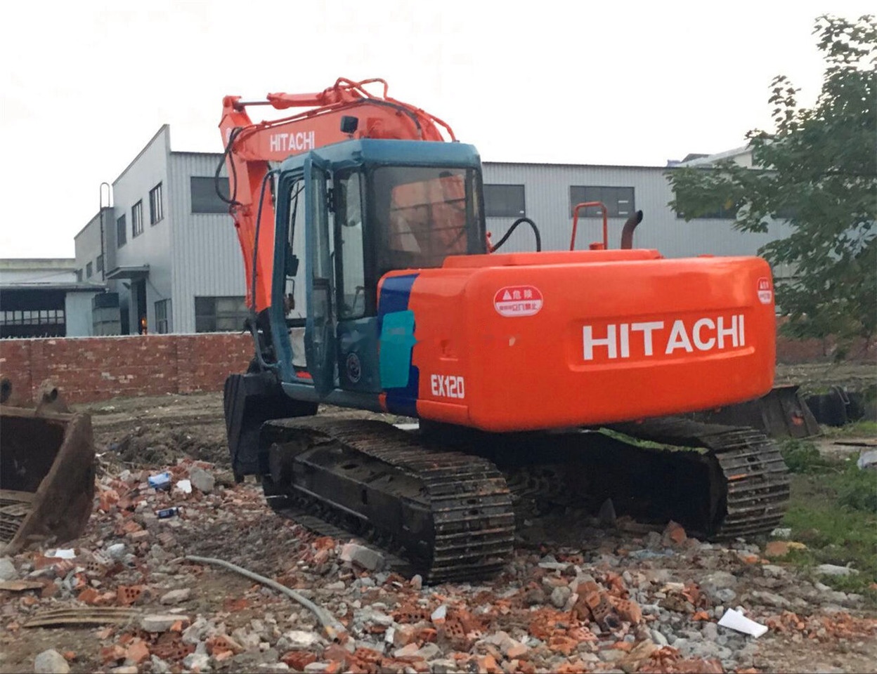 Hitachi EX120-3 - Гусеничный экскаватор: фото 3 Hitachi EX120-3 - Гусеничный экскаватор: фото 3