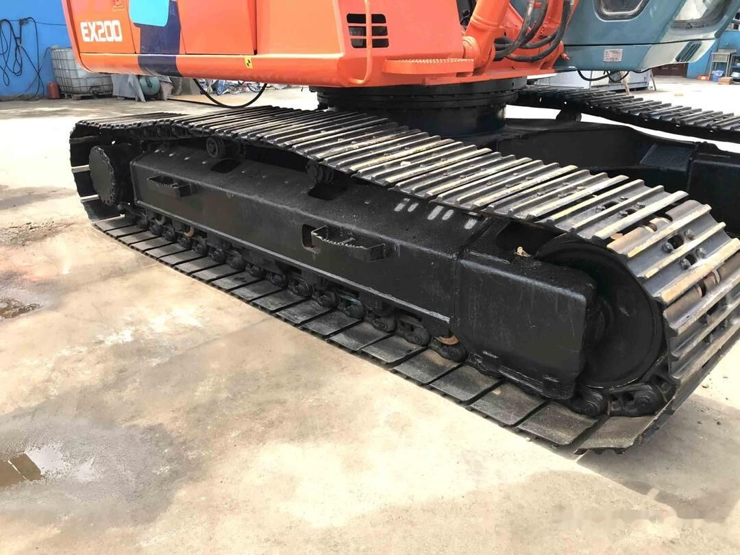 Гусеничный экскаватор Hitachi EX200-3: фото 7