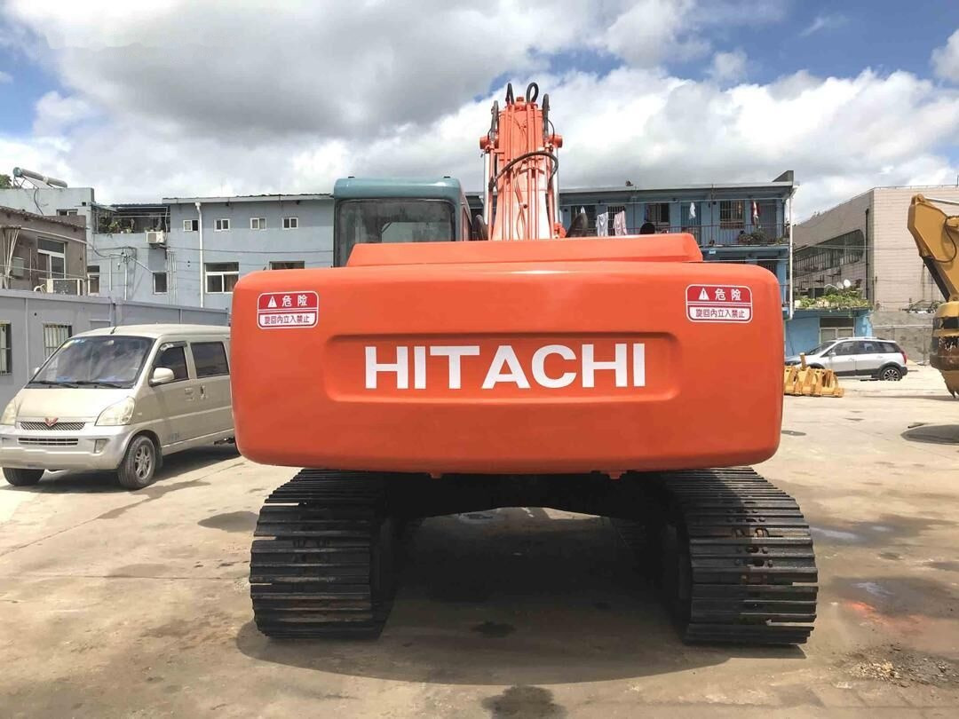 Hitachi EX200-3 - Гусеничный экскаватор: фото 1 Hitachi EX200-3 - Гусеничный экскаватор: фото 1