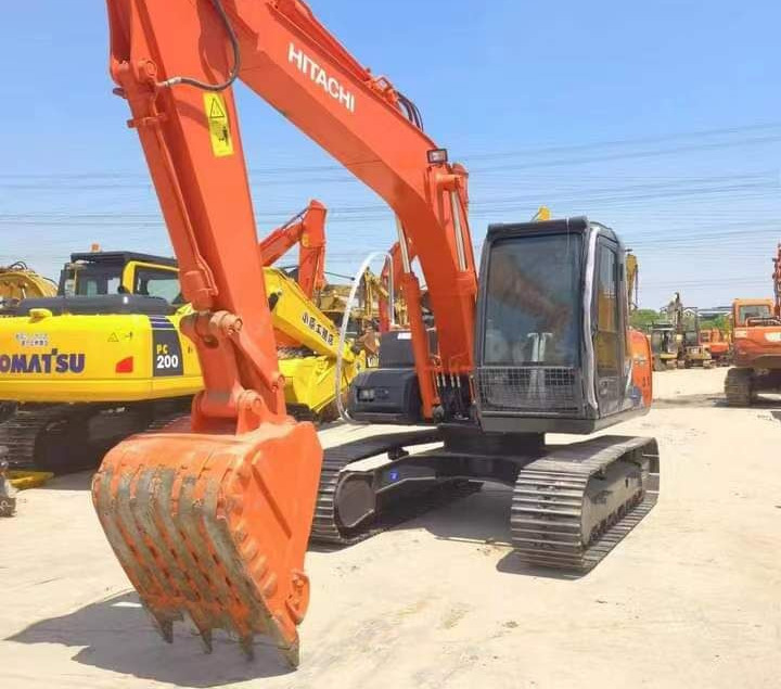 Hitachi ZX120 - Гусеничный экскаватор: фото 1 Hitachi ZX120 - Гусеничный экскаватор: фото 1