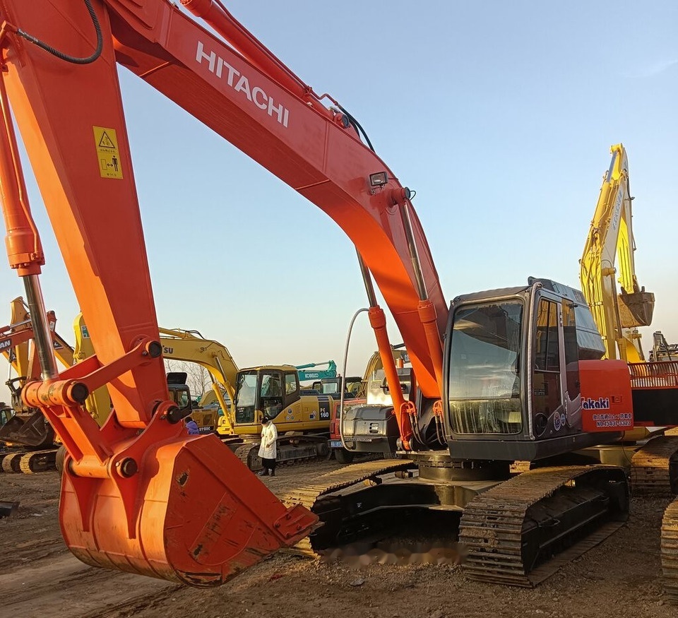 Hitachi ZX240 - Гусеничный экскаватор: фото 4 Hitachi ZX240 - Гусеничный экскаватор: фото 4