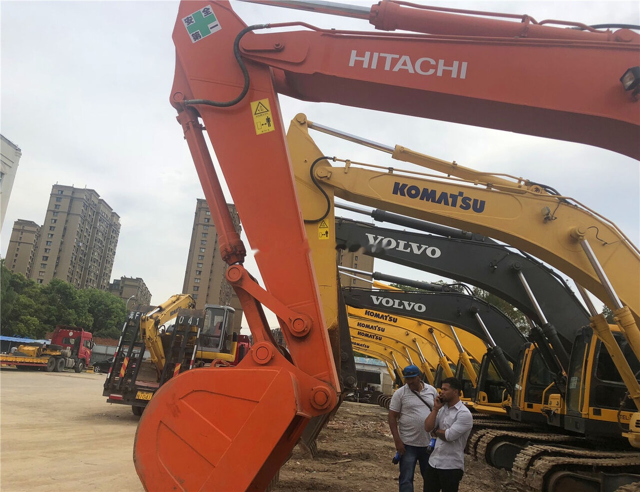 Hitachi ZX360 - Гусеничный экскаватор: фото 3 Hitachi ZX360 - Гусеничный экскаватор: фото 3