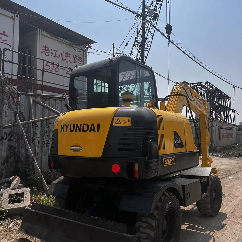 Hyundai R60W-7 - Колёсный экскаватор: фото 4 Hyundai R60W-7 - Колёсный экскаватор: фото 4