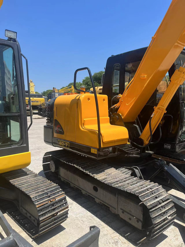 Hyundai R80-7 - Мини-экскаватор: фото 2 Hyundai R80-7 - Мини-экскаватор: фото 2