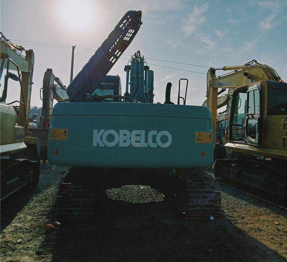 Kobelco SK200D - Гусеничный экскаватор: фото 4 Kobelco SK200D - Гусеничный экскаватор: фото 4