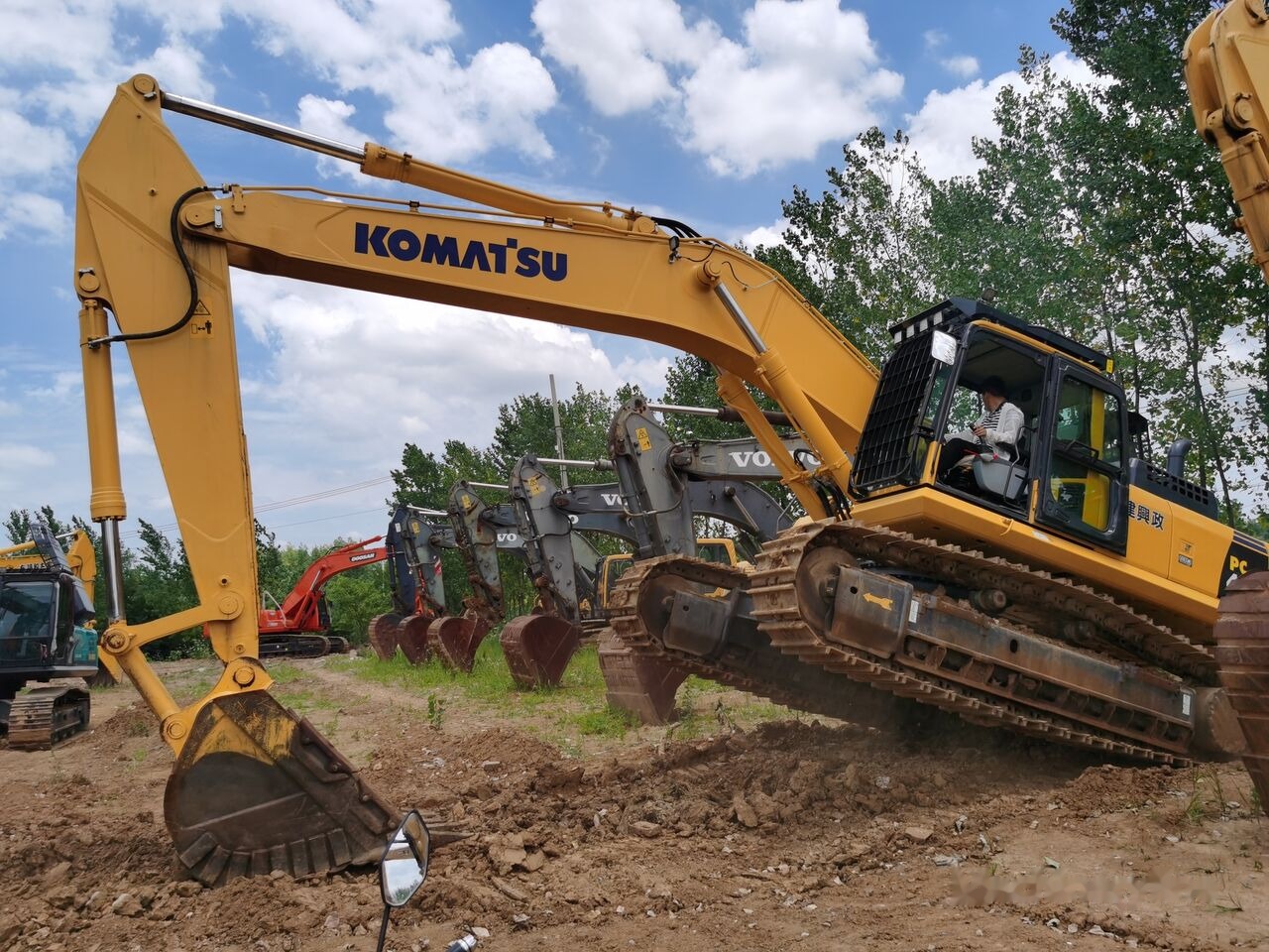 Komatsu PC450-8 - Гусеничный экскаватор: фото 2 Komatsu PC450-8 - Гусеничный экскаватор: фото 2