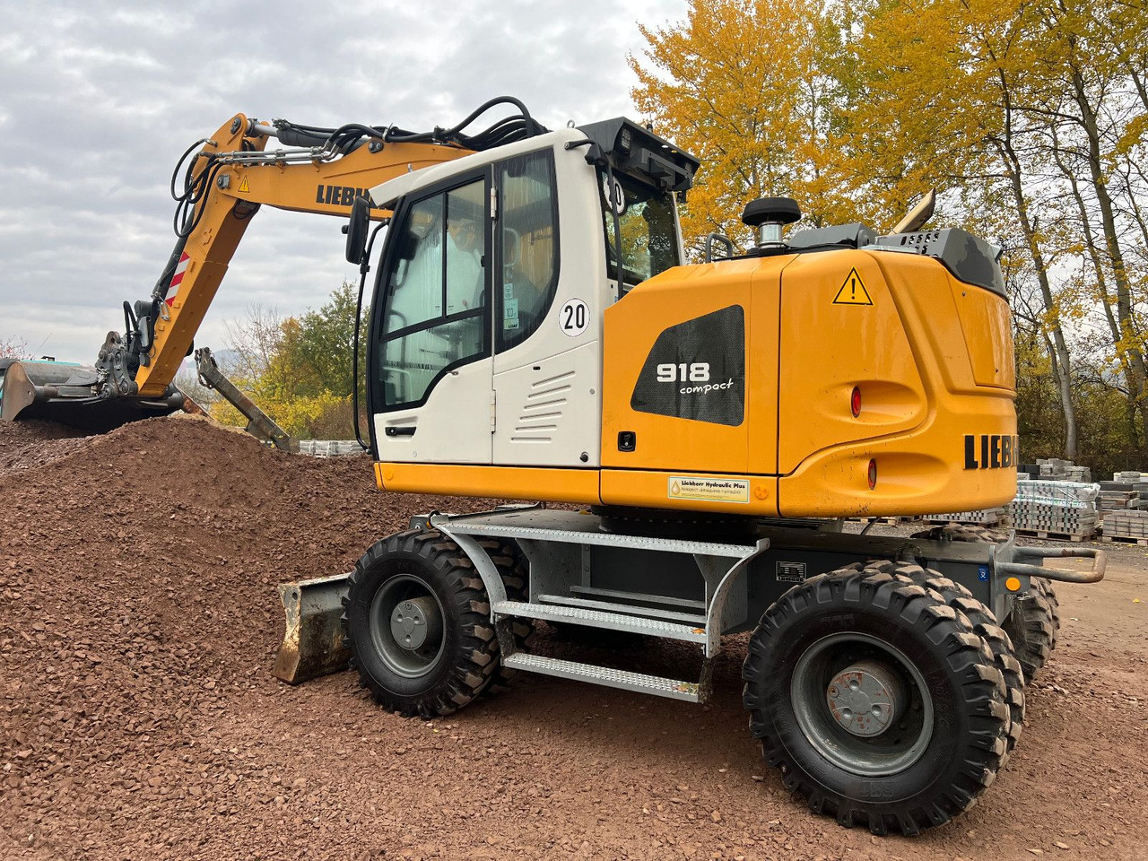 Liebherr A 918 Compact SW 48 Likufix - Колёсный экскаватор: фото 1 Liebherr A 918 Compact SW 48 Likufix - Колёсный экскаватор: фото 1