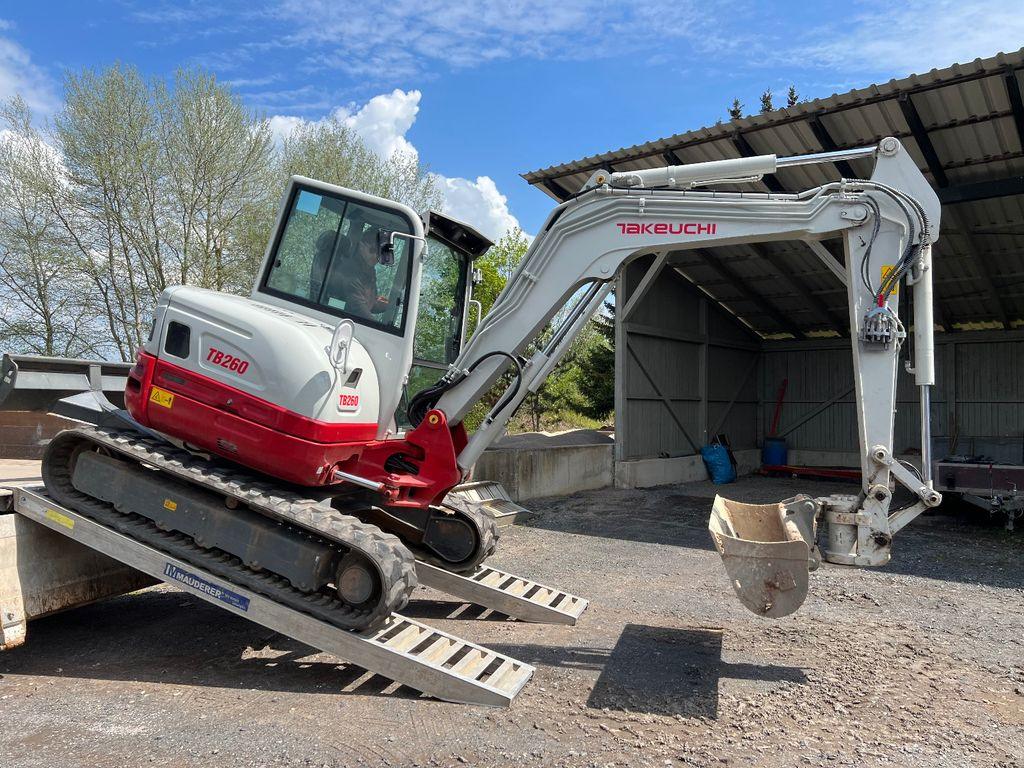 Takeuchi TB 260 u. 250 V4 Powertilt 3x vorhanden - Мини-экскаватор: фото 1 Takeuchi TB 260 u. 250 V4 Powertilt 3x vorhanden - Мини-экскаватор: фото 1