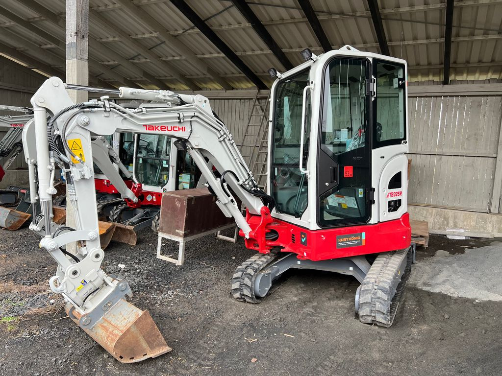Takeuchi TB 325 RA - Powertilt V3 - Мини-экскаватор: фото 1 Takeuchi TB 325 RA - Powertilt V3 - Мини-экскаватор: фото 1