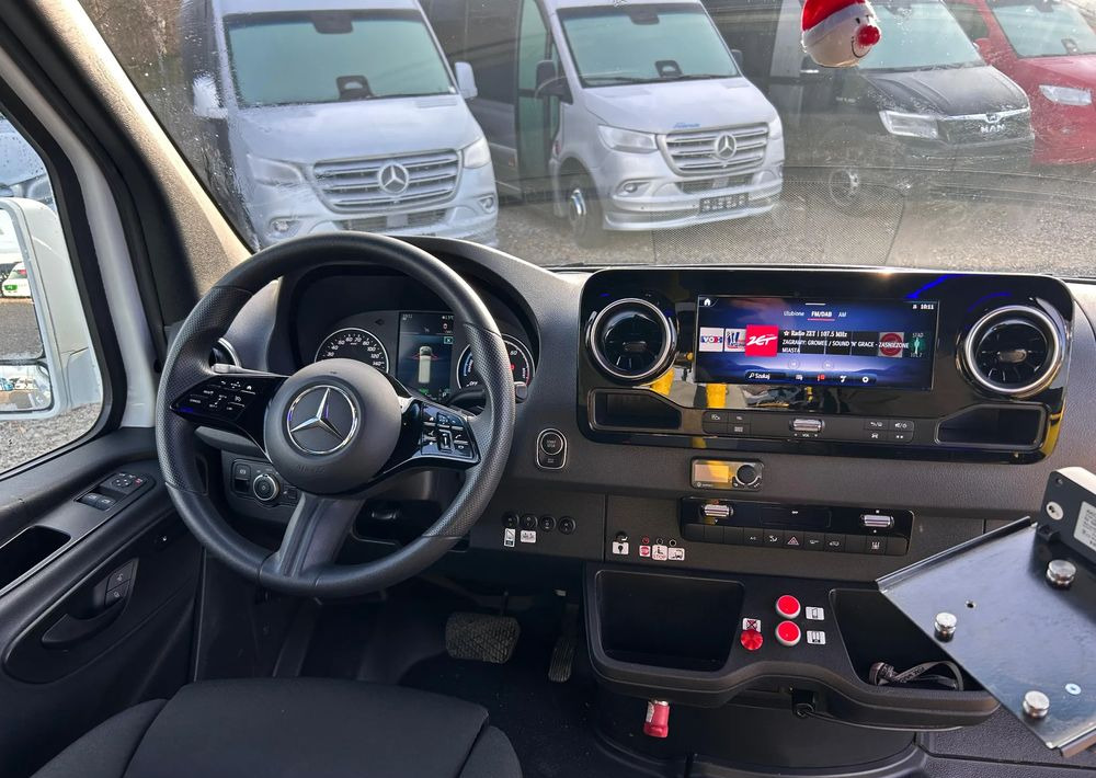 Городской автобус, Электробус Mercedes-Benz eSprinter CITY: фото 15 Городской автобус, Электробус Mercedes-Benz eSprinter CITY: фото 15