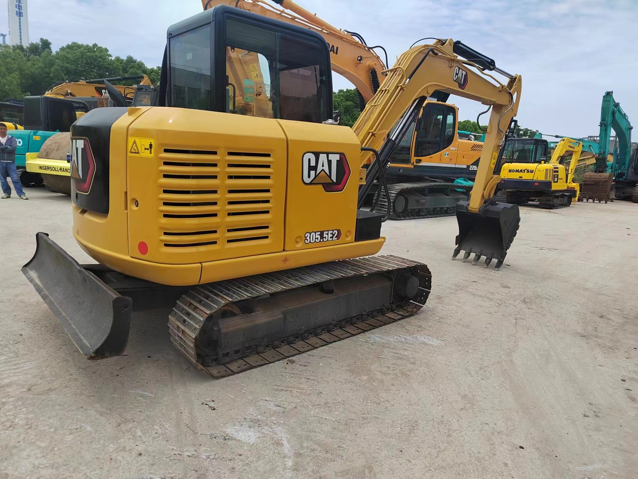 CAT CAT 305 CATERPILLAR 305.5E2 - Мини-экскаватор: фото 2 CAT CAT 305 CATERPILLAR 305.5E2 - Мини-экскаватор: фото 2