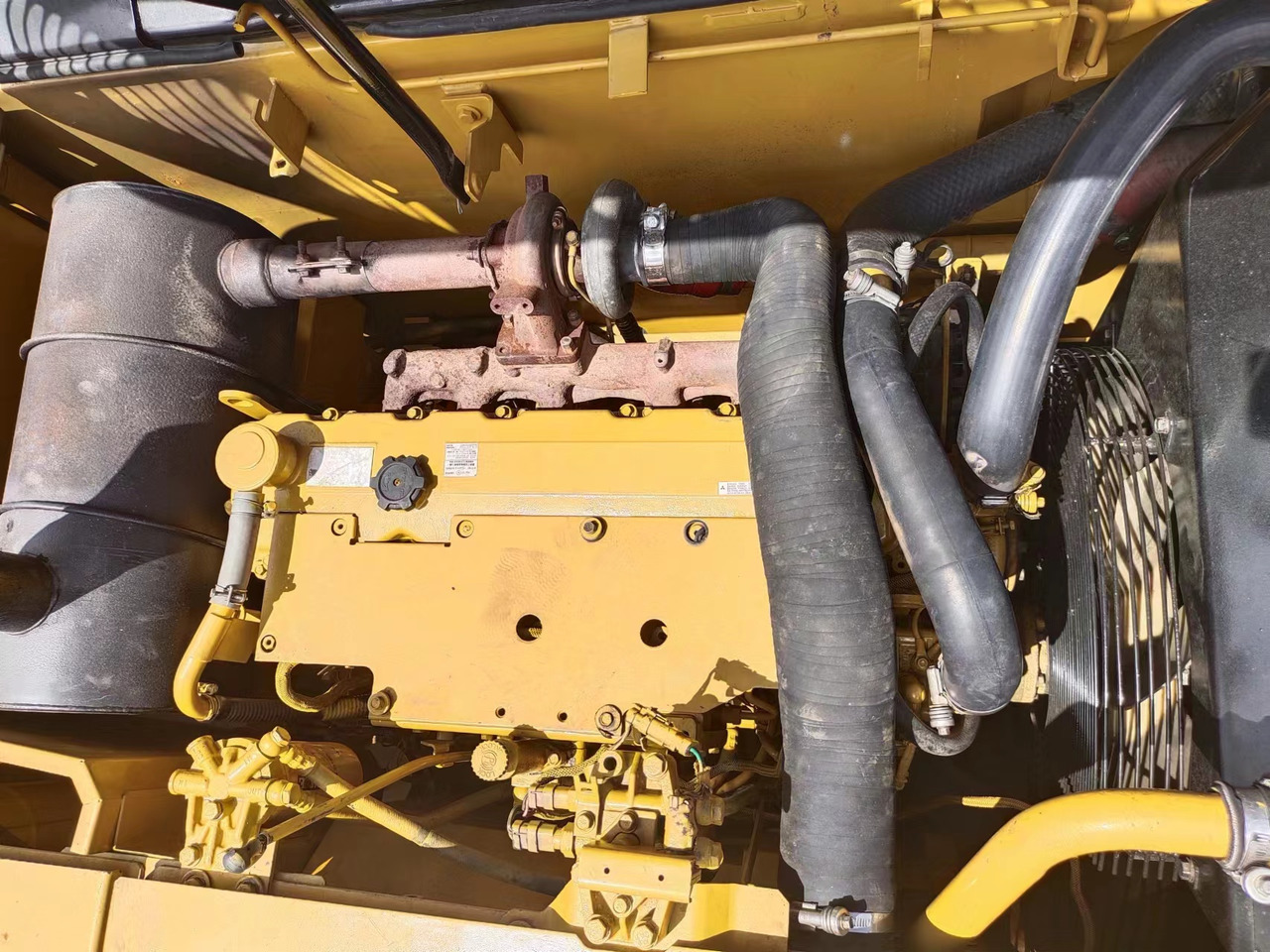 CATERPILLAR 320D - Гусеничный экскаватор: фото 4 CATERPILLAR 320D - Гусеничный экскаватор: фото 4