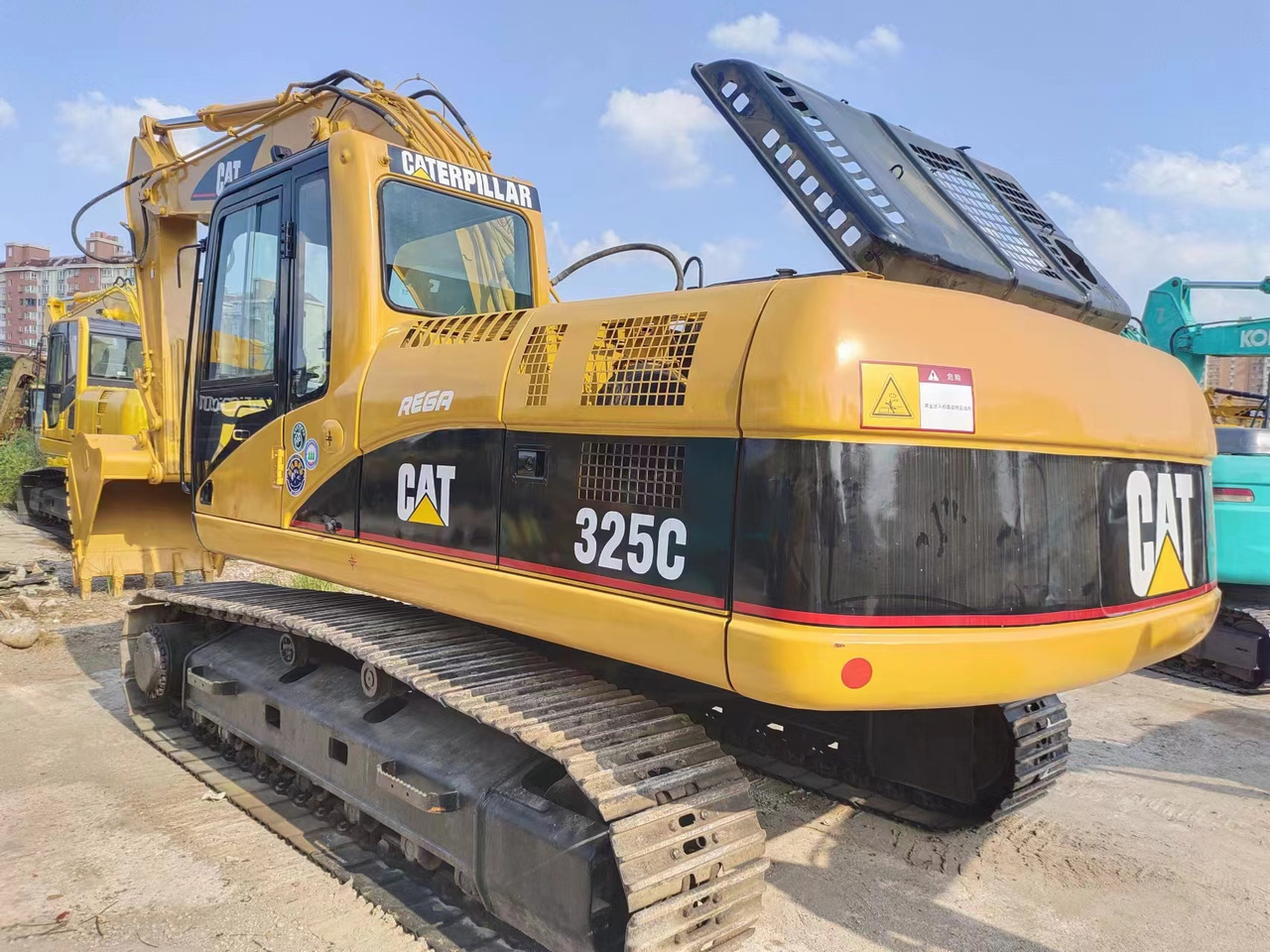 CATERPILLAR 325C - Гусеничный экскаватор: фото 2 CATERPILLAR 325C - Гусеничный экскаватор: фото 2