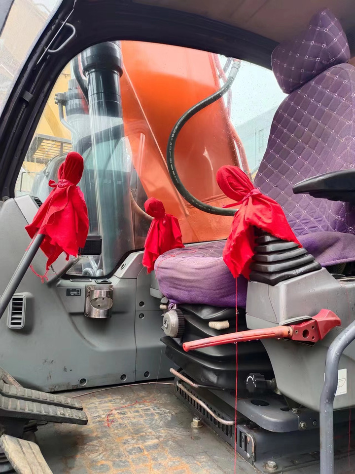 DOOSAN DX225LC - Гусеничный экскаватор: фото 3 DOOSAN DX225LC - Гусеничный экскаватор: фото 3