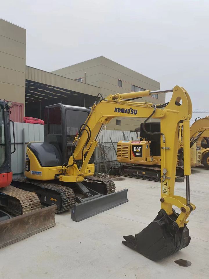 KOMATSU PC40MR - Мини-экскаватор: фото 1 KOMATSU PC40MR - Мини-экскаватор: фото 1
