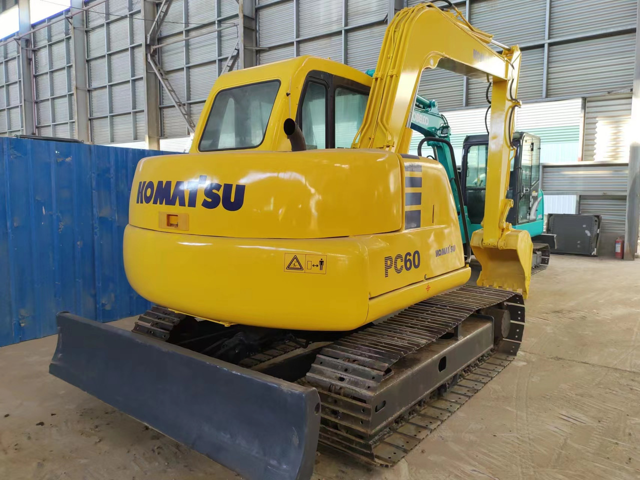 KOMATSU PC60-7 - Гусеничный экскаватор: фото 3 KOMATSU PC60-7 - Гусеничный экскаватор: фото 3