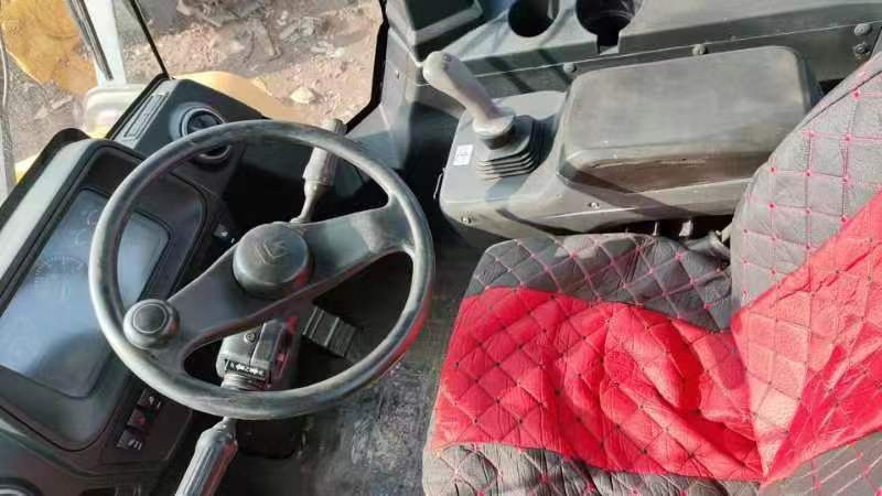 Колёсный погрузчик LIUGONG 856H cummins engine: фото 7 Колёсный погрузчик LIUGONG 856H cummins engine: фото 7