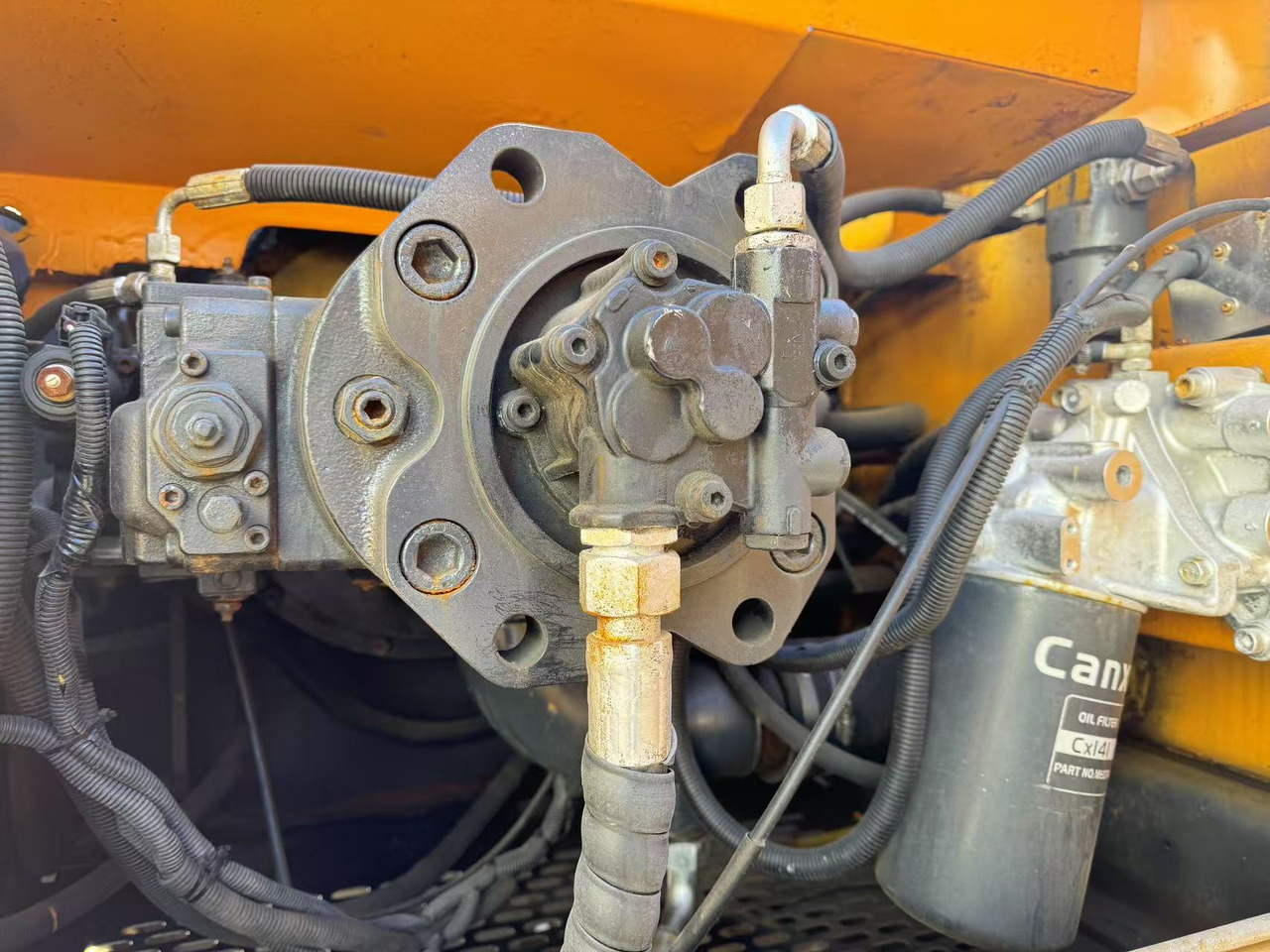 SANY SY215C - Гусеничный экскаватор: фото 5 SANY SY215C - Гусеничный экскаватор: фото 5