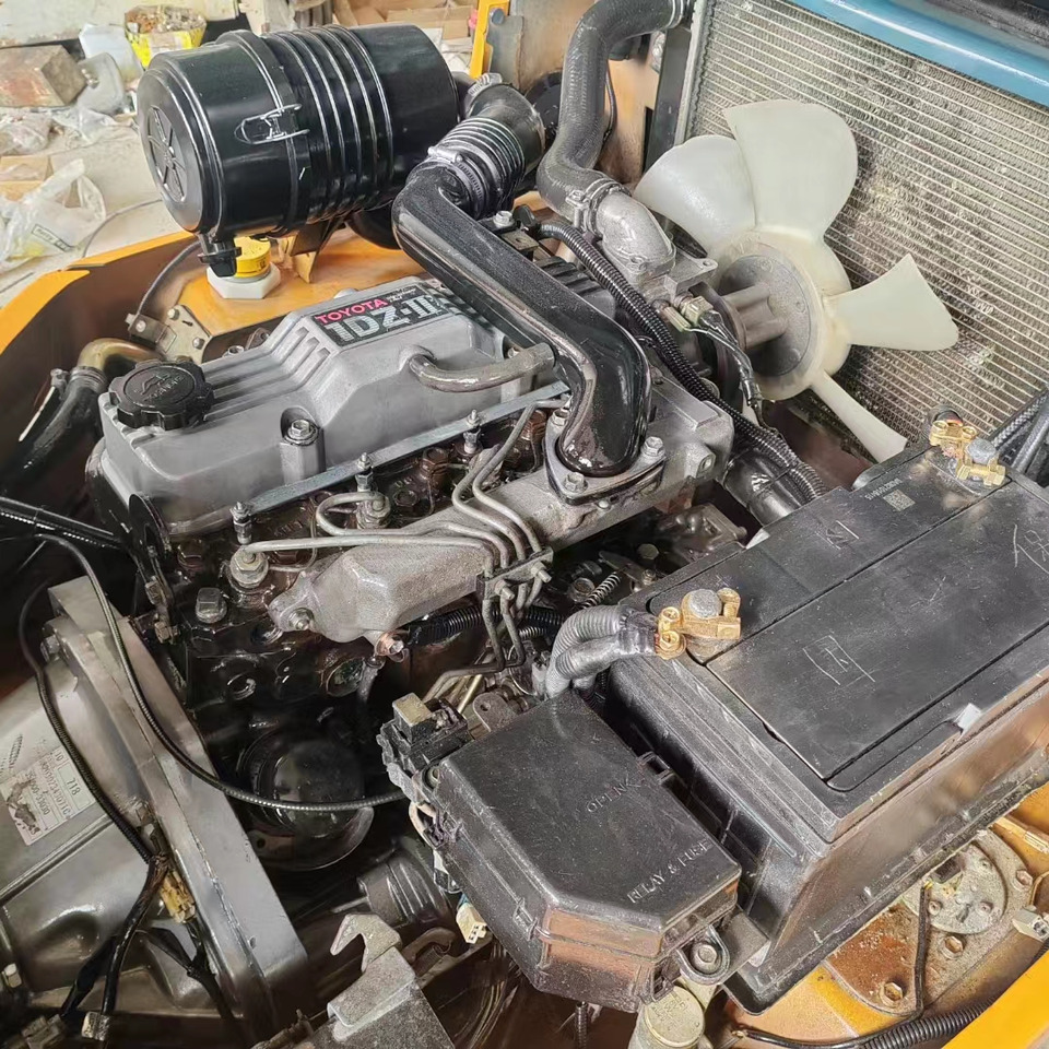 TOYOTA FD30 - Дизельный погрузчик: фото 5 TOYOTA FD30 - Дизельный погрузчик: фото 5