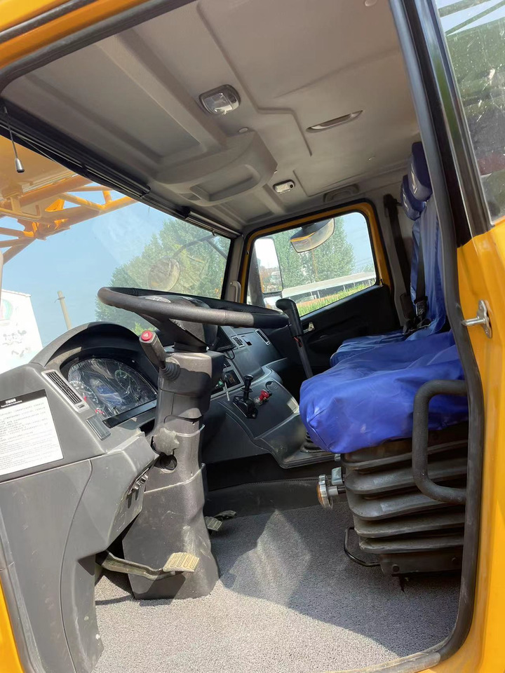 XCMG QY70K - Мобильный кран: фото 5 XCMG QY70K - Мобильный кран: фото 5