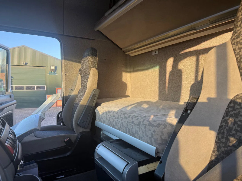 Тягач DAF XF 105.460 Tractor unit: фото 12