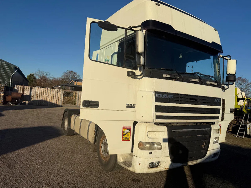 DAF XF 95.430 Tractor Unit - Тягач: фото 1 DAF XF 95.430 Tractor Unit - Тягач: фото 1