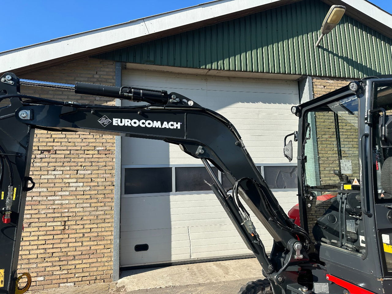 Мини-экскаватор Eurocomach ES40.2ZT: фото 17 Мини-экскаватор Eurocomach ES40.2ZT: фото 17