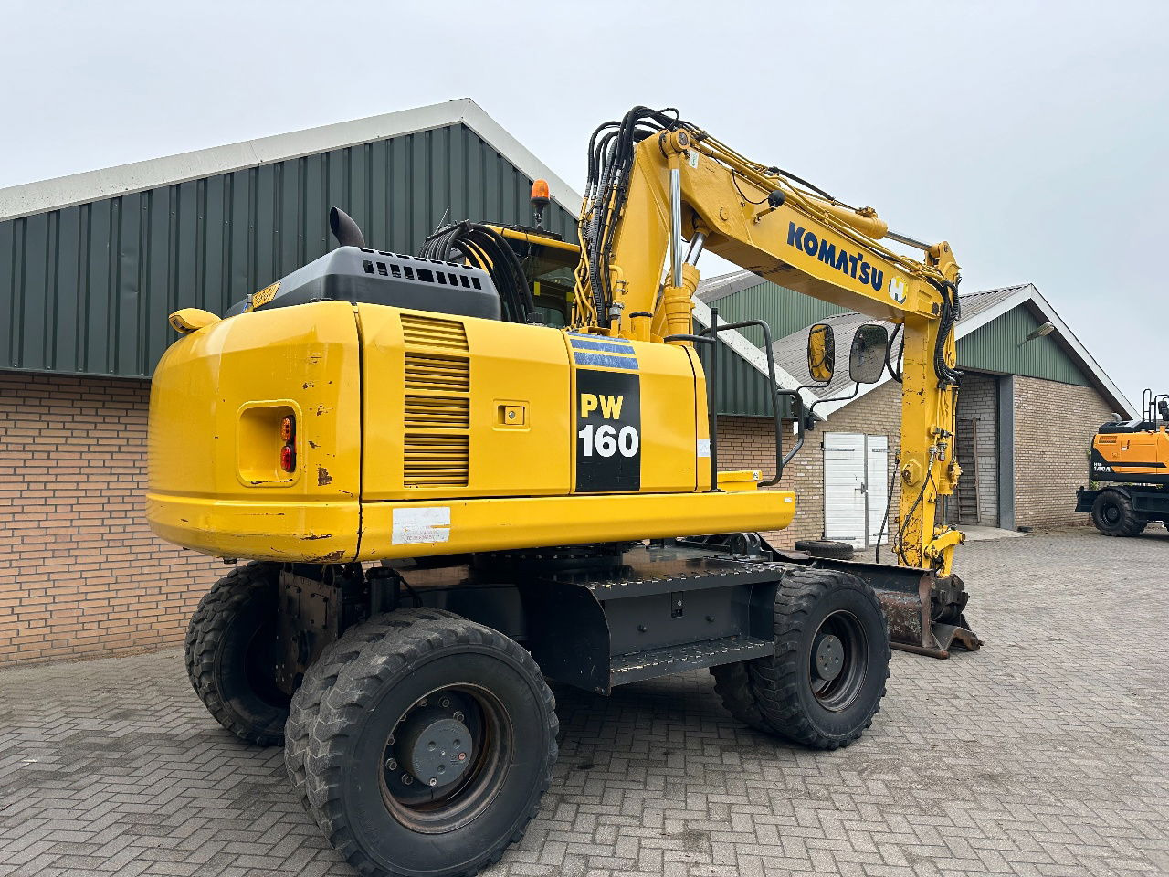 Komatsu PW160-8 - Колёсный экскаватор: фото 5 Komatsu PW160-8 - Колёсный экскаватор: фото 5