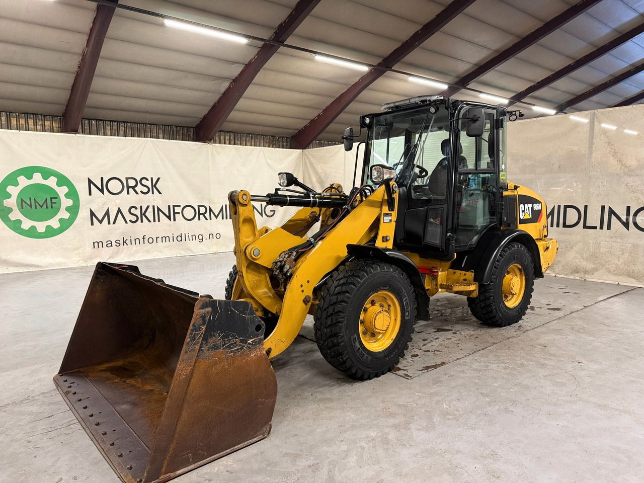 Cat 906M High Flow, 40 km/t med skuff og plog # TIL LEIE# - Колёсный погрузчик: фото 1 Cat 906M High Flow, 40 km/t med skuff og plog # TIL LEIE# - Колёсный погрузчик: фото 1