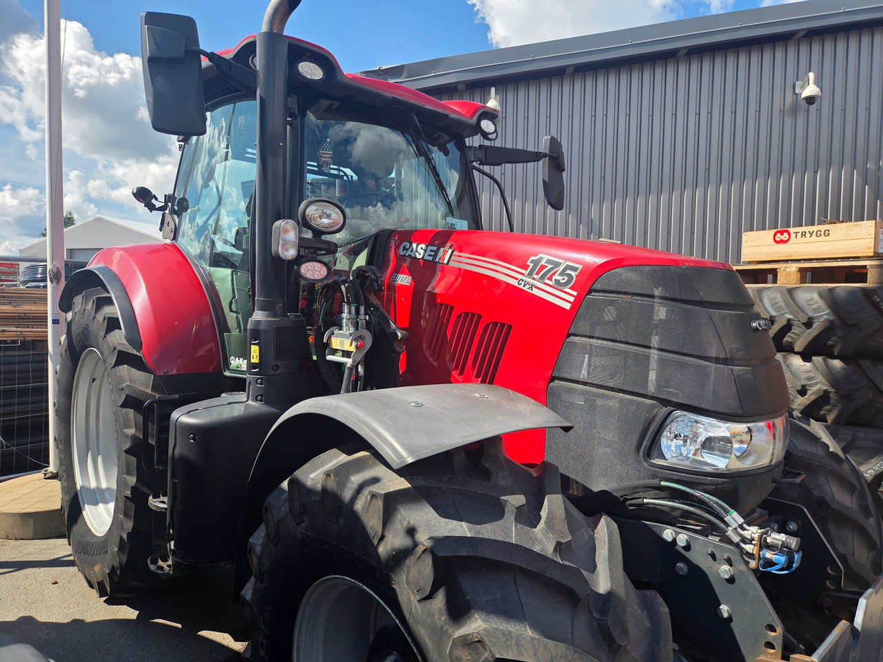 John Deere , Fendt , Case, New Holland - Трактор: фото 4 John Deere , Fendt , Case, New Holland - Трактор: фото 4